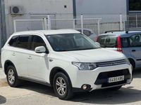 Usado Mitsubishi Outlander P-HEV Motion 203 CV (149 kW) 2014 Blanco SUV