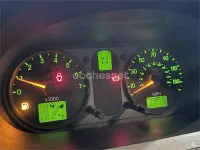 Usado Ford Fiesta Trend 80 CV (58 kW) 2003 Gris / plata Utilitario