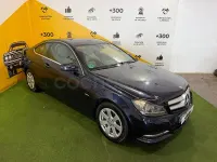 Usado Mercedes C180 156 CV (114 kW) 2011 Azul Coupe