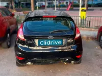 Usado Ford Fiesta Trend 82 CV (60 kW) 2016 Negro Utilitario