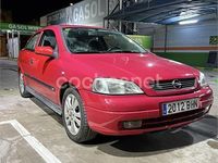 Usado Opel Astra Comfort 100 CV (73 kW) 2001 Rojo Berlina