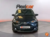 Usado Toyota Aygo X-play 72 CV (52 kW) 2021 Beige Utilitario