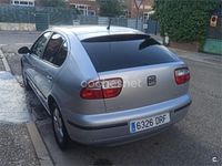 Usado Seat Leon 105 CV (77 kW) 2005 Gris / plata Berlina