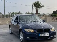 Usado BMW 320 177 CV (130 kW) 2010 Azul Familiar