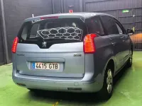 Usado Peugeot 5008 Premium 109 CV (80 kW) 2010 Azul Monovolumen