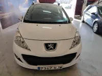 Usado Peugeot 207 Active 95 CV (69 kW) 2012 Blanco Familiar