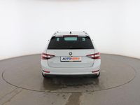 Usado Skoda Superb LAURIN & KLEMENT 190 CV (139 kW) 2016 Blanco Familiar