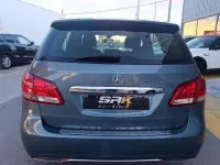 Usado Mercedes B180 109 CV (80 kW) 2015 Azul Utilitario