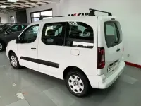 Usado Peugeot Partner Tepee Access 100 CV (73 kW) 2016 Blanco Monovolumen