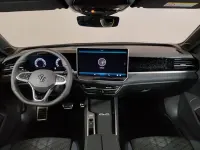Usado VW Passat R-line 150 CV (110 kW) 2024 Blanco Familiar