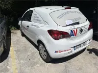 Usado Opel Corsa Expression 75 CV (55 kW) 2015 Blanco Utilitario