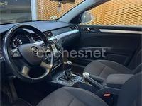 Usado Skoda Superb Active 140 CV (102 kW) 2014 Gris / plata Familiar