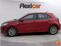 Usado Kia Rio 84 CV (61 kW) 2022 Rojo Utilitario