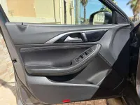 Usado Infiniti Q30 Sport Tech 170 CV (125 kW) 2017 Gris Utilitario