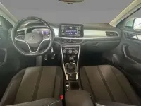 Usado VW T-Roc 110 CV (80 kW) 2023 Gris SUV