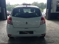 Usado Renault Clio II Business 75 CV (55 kW) 2011 Blanco Berlina