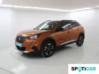 Usado Peugeot 2008 Allure 101 CV (74 kW) 2022 Naranja SUV