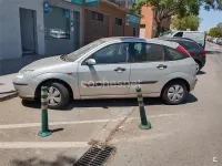 Usado Ford Focus Trend 100 CV (73 kW) 2003 Gris / plata Berlina