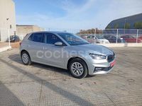 Usado Skoda Fabia Selection 115 CV (84 kW) 2025 Gris / plata Berlina