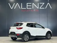 Usado Kia Stonic 85 CV (62 kW) 2023 Blanco SUV