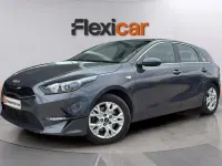 Usado Kia Ceed 136 CV (100 kW) 2023 Gris Utilitario