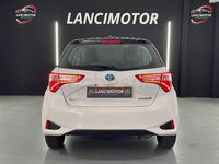 Usado Toyota Yaris Hybrid 100 CV (73 kW) 2020 Blanco Berlina