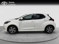 Usado Toyota Yaris Hybrid Active 116 CV (85 kW) 2024 Blanco classic Berlina