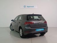 Usado VW Golf VII Business 110 CV (80 kW) 2018 Gris / plata Berlina