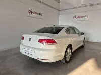 Usado VW Passat Advance 150 CV (110 kW) 2019 Blanco Berlina
