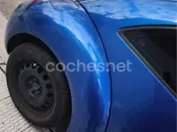 Usado VW New Beetle 102 CV (75 kW) 2004 Azul Utilitario