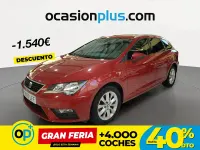 Usado Seat Leon Style 115 CV (84 kW) 2020 Rojo Familiar