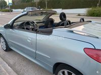 Usado Peugeot 206 CC 138 CV (101 kW) 2006 Azul Descapotable