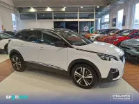 Usado Peugeot 3008 Allure 131 CV (96 kW) 2018 Blanco SUV