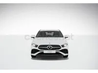 Usado Mercedes A200 150 CV (110 kW) 2024 Blanco polar Berlina