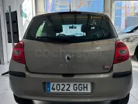 Usado Renault Clio II Authentique 75 CV (55 kW) 2008 Beige Berlina