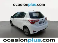Usado Toyota Yaris Active 100 CV (73 kW) 2017 Blanco