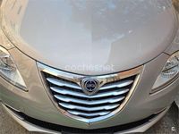 Usado Lancia Ypsilon Platinum 69 CV (50 kW) 2012 Gris / plata Utilitario