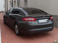 Usado Ford Mondeo Trend 125 CV (91 kW) 2015 Gris / plata Berlina