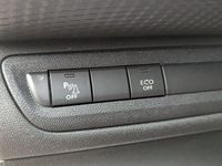 Usado Peugeot 208 Signature Sky 100 CV (73 kW) 2019 Blanco Utilitario