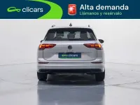 Usado VW Golf VIII Life 110 CV (80 kW) 2021 Plateado Familiar