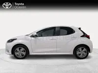 Usado Toyota Yaris Hybrid Active 116 CV (85 kW) 2025 Blanco Berlina