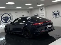 Usado Porsche Panamera Turbo S E-Hybrid Executive Executive 680 CV (500 kW) 2018 Azul Utilitario