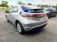 Usado Honda Civic Executive 140 CV (102 kW) 2009 Gris / plata Berlina