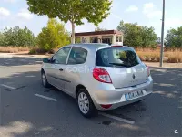Usado Renault Clio IV Business 90 CV (66 kW) 2012 Gris / plata Berlina
