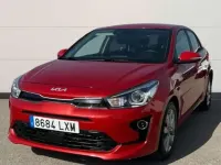 Usado Kia Rio 101 CV (74 kW) 2022 Rojo Utilitario