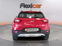 Usado Kia Stonic 101 CV (74 kW) 2022 Rojo SUV