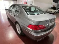 Usado BMW 750 367 CV (269 kW) 2006 Gris Berlina