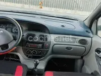 Usado Renault Scénic 110 CV (80 kW) 2000 Rojo Monovolumen