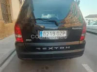 Usado SsangYong Rexton 165 CV (121 kW) 2006 Negro SUV