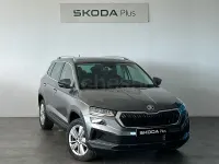 Usado Skoda Karoq Selection 150 CV (110 kW) 2025 Gris / plata SUV